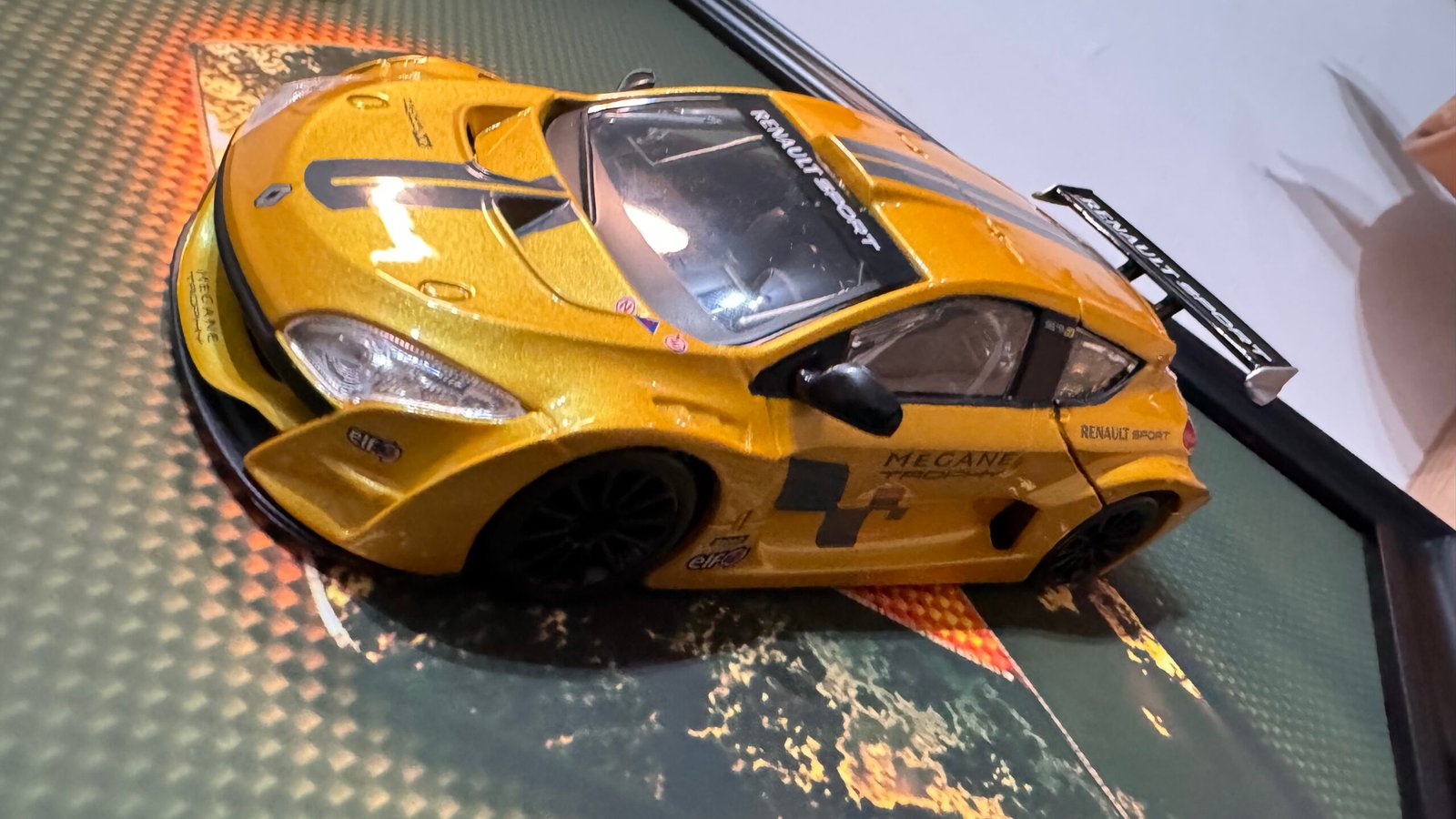 Tableau 3D unique Renault Megane Trophy V6 – Image 3